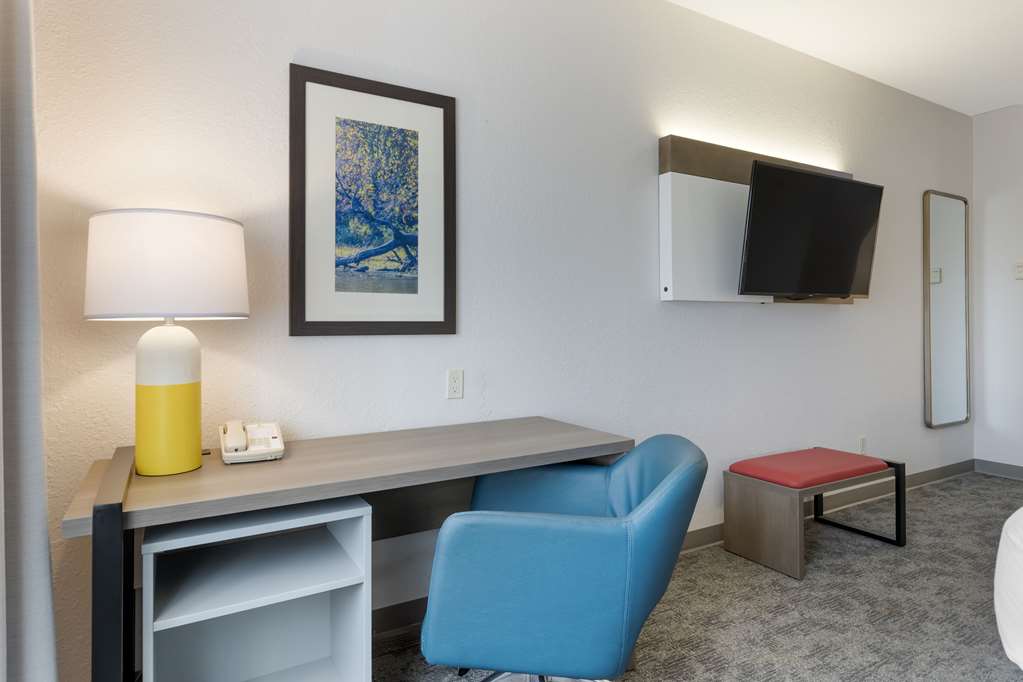 Comfort Inn & Suites Davenport Quad Cities - photo 12