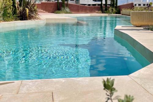 Piscina Chic Con Gran Terraza in Murcia, Spain