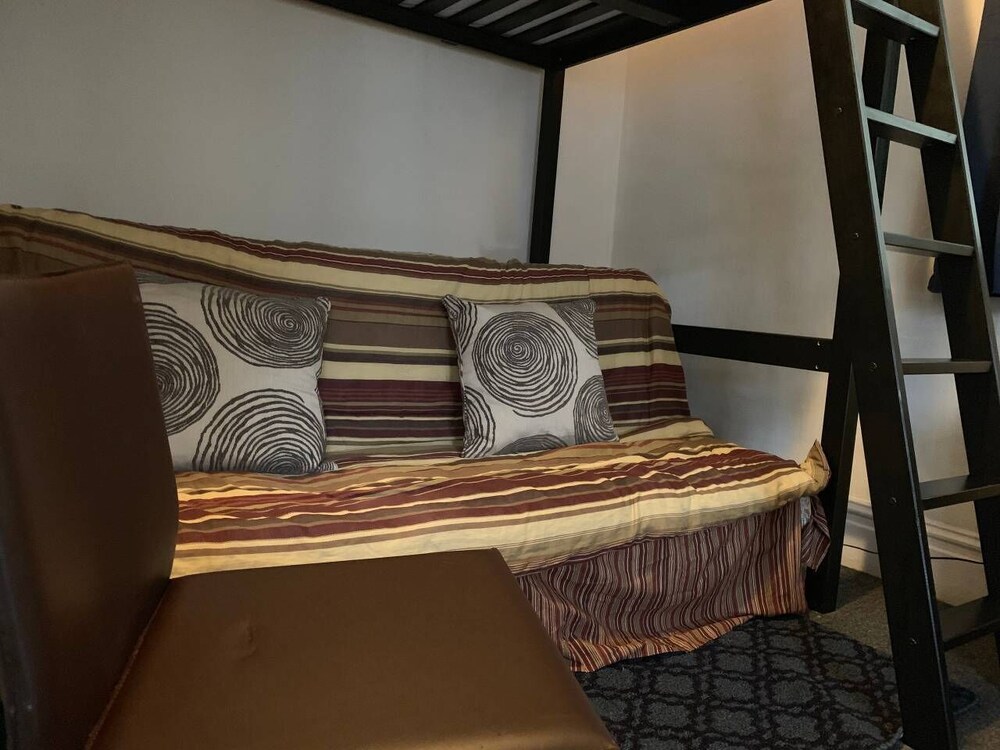 A Center of Capital Hill Sleep 2 - photo 10