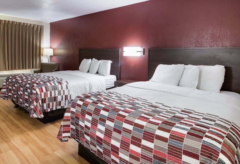 Red Roof Inn & Suites Commerce Athens - photo 6