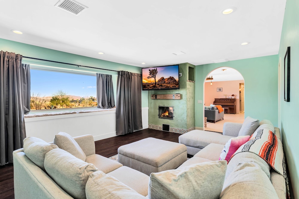 Shimmering Desert Gem - last minute hotel in Yucca Valley