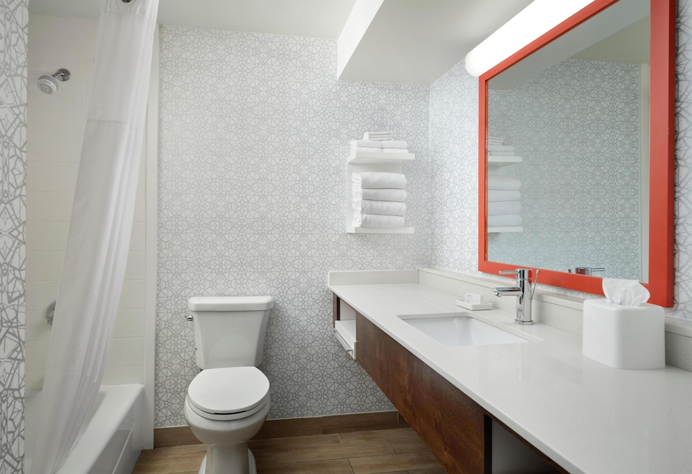 Hampton Inn Meridian - photo 20