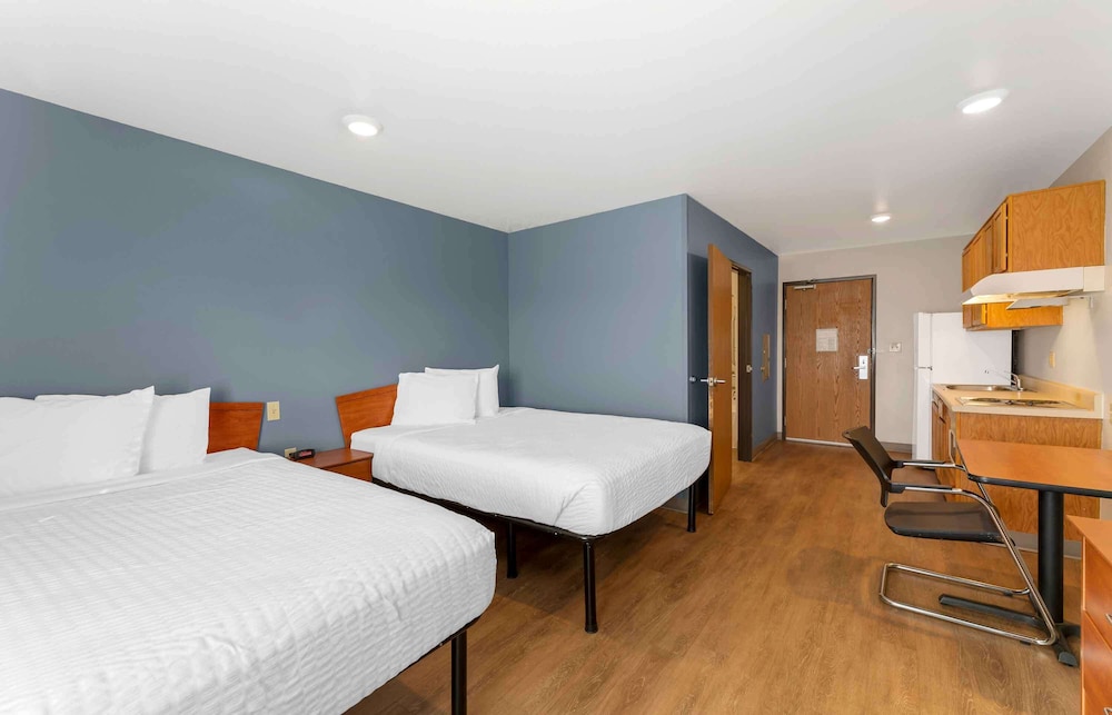 WoodSpring Suites Cleveland Avon - photo 14