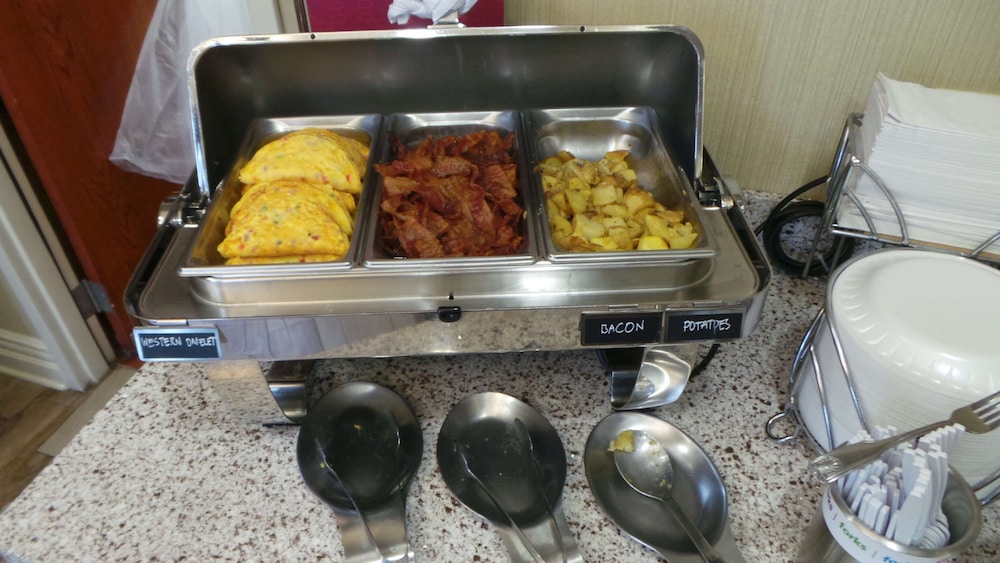 Hampton Inn San Francisco Airport - photo 48