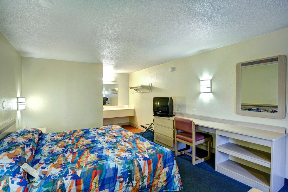 Knights Inn Burlington NC - photo 7