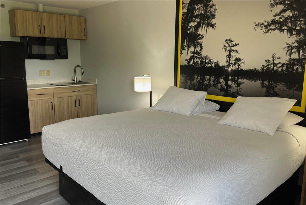 Super 8 by Wyndham Alexandria LA - photo 27