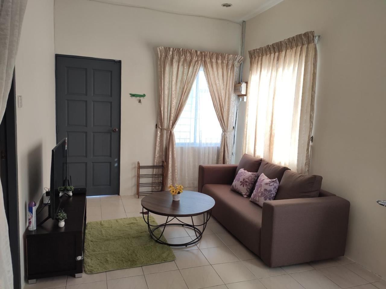 Homestay at Petrajaya Kuching — 4-Star Luxury Hotel in Kuching, Malaysia