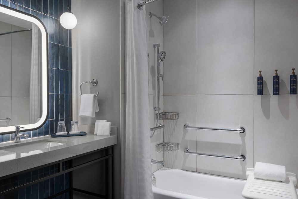 Hotel Avail Rogers Tapestry Collection by Hilton - photo 32