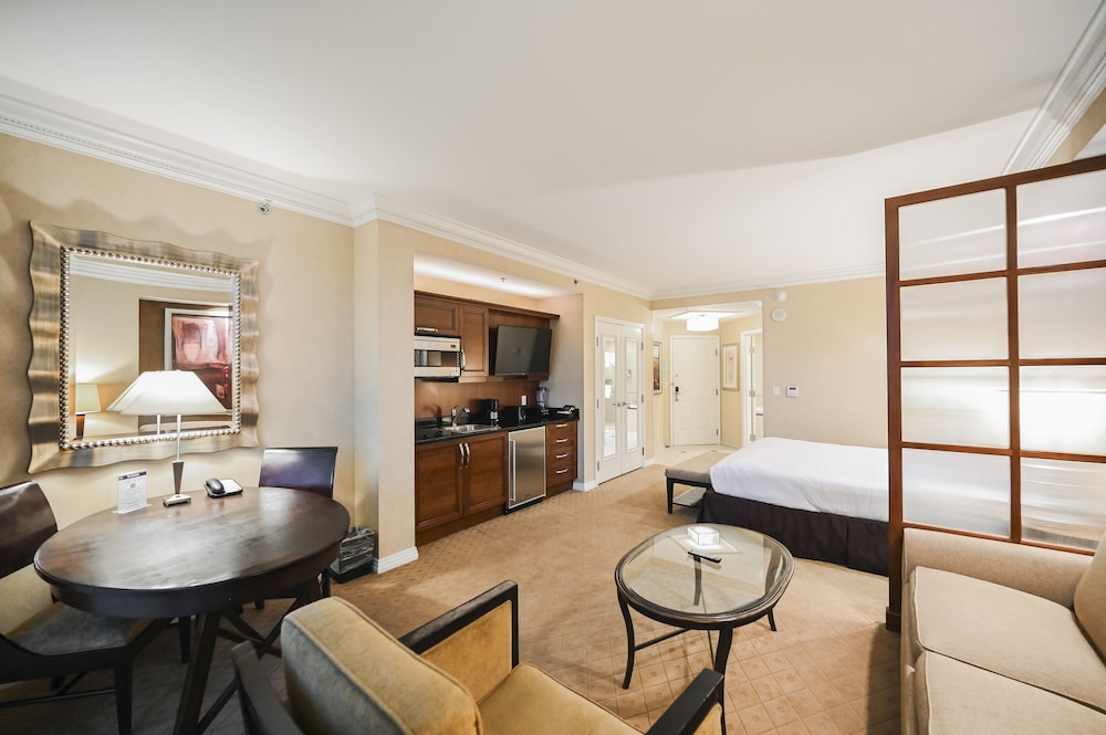 StripViewSuites at Signature - photo 35