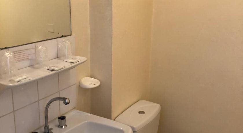 Hotel Le Commerce — Bellegarde — photo 4