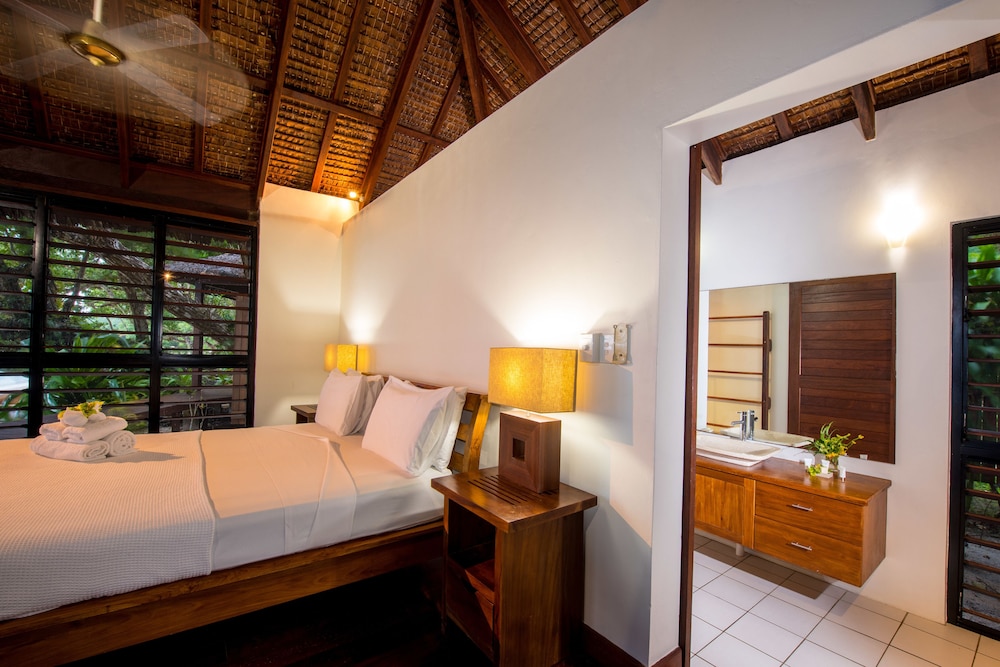 Barrier Beach Resort — Luganville — photo 2