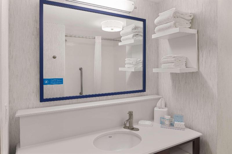 Hampton Inn Lagrange near Callaway Gardens - photo 117