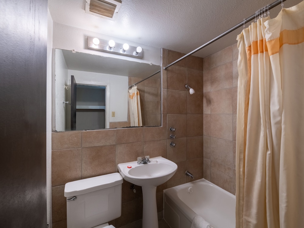 Hotel Bay City TX 35 - photo 19