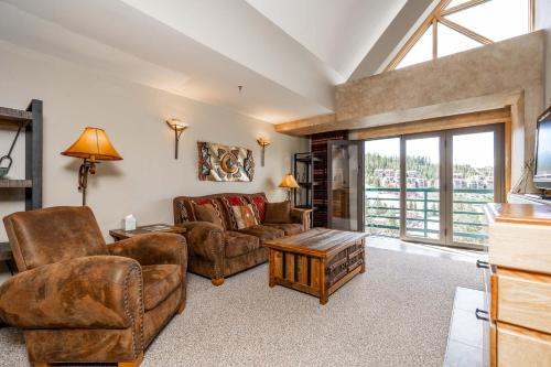 Shoshone 1986 — 4-Star Luxury Hotel in Big Sky, United States