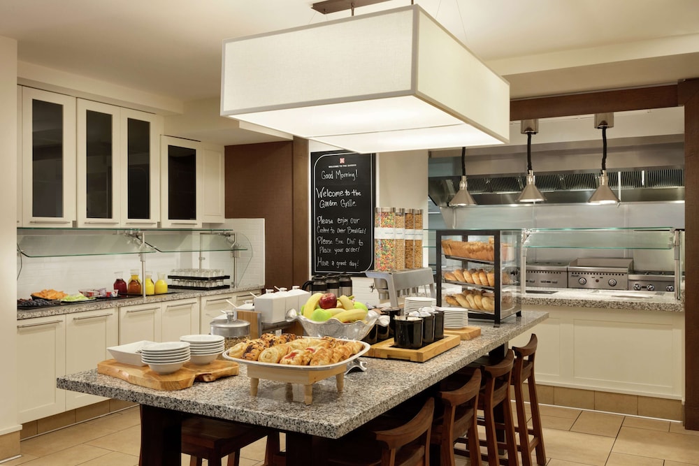 Hilton Garden Inn Rochester Pittsford - photo 41