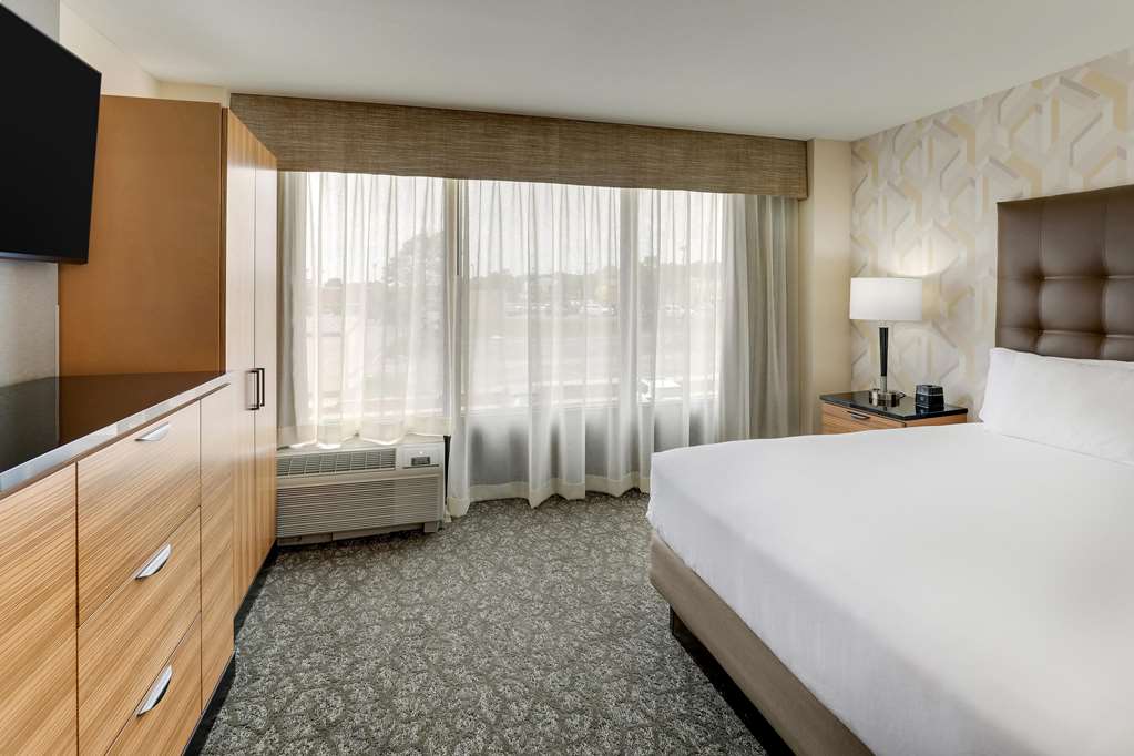 Drury Inn & Suites Birmingham Lakeshore Drive - photo 16