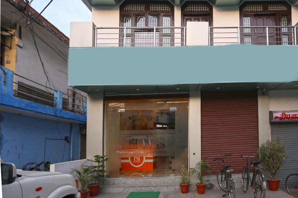 OYO 4734 Hotel Sapphire - last minute hotel in Bareilly