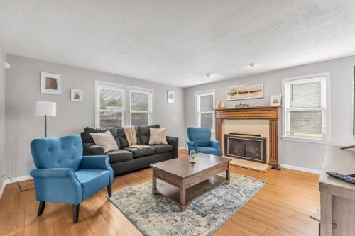 North Haven Charm 3BD Yale Retreat — 4-Star Luxury Hotel in North Haven, United States