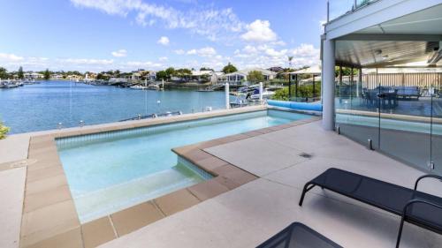 Island Paradise On The Canal in Banksia Beach, Australia