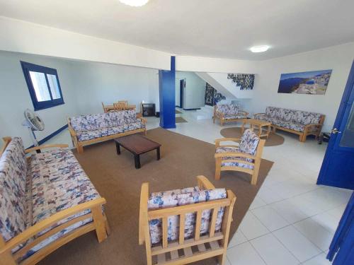 Hotel Appartment Sea View 3 Bedrooms 3 Toilets 3rd Floor Free Wifi Bellevue Village Agami Alexandria Families Are Preferred Available All Year Days — Alexandria