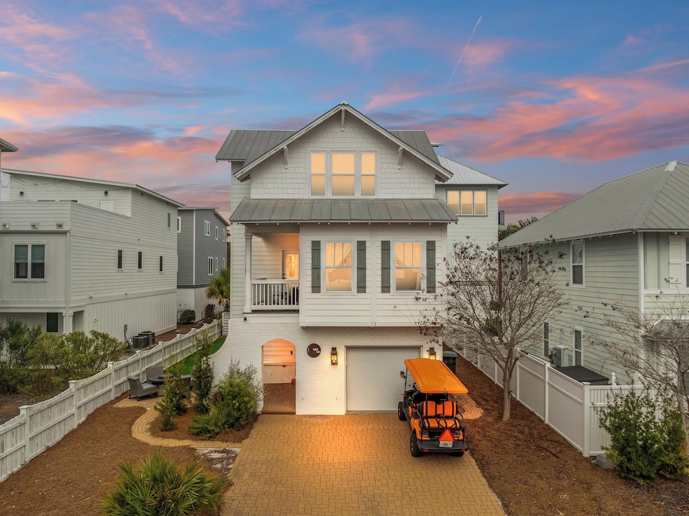 30A Beach House Whatcha Dune by PHG — 4-Star Luxury Hotel in Panama City Beach, United States