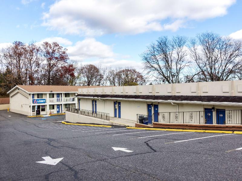 Motel 6 New Brunswick NJ - photo 31