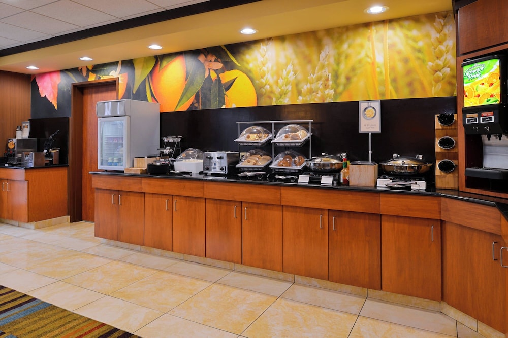 Fairfield Inn & Suites by Marriott Fort Wayne - photo 45