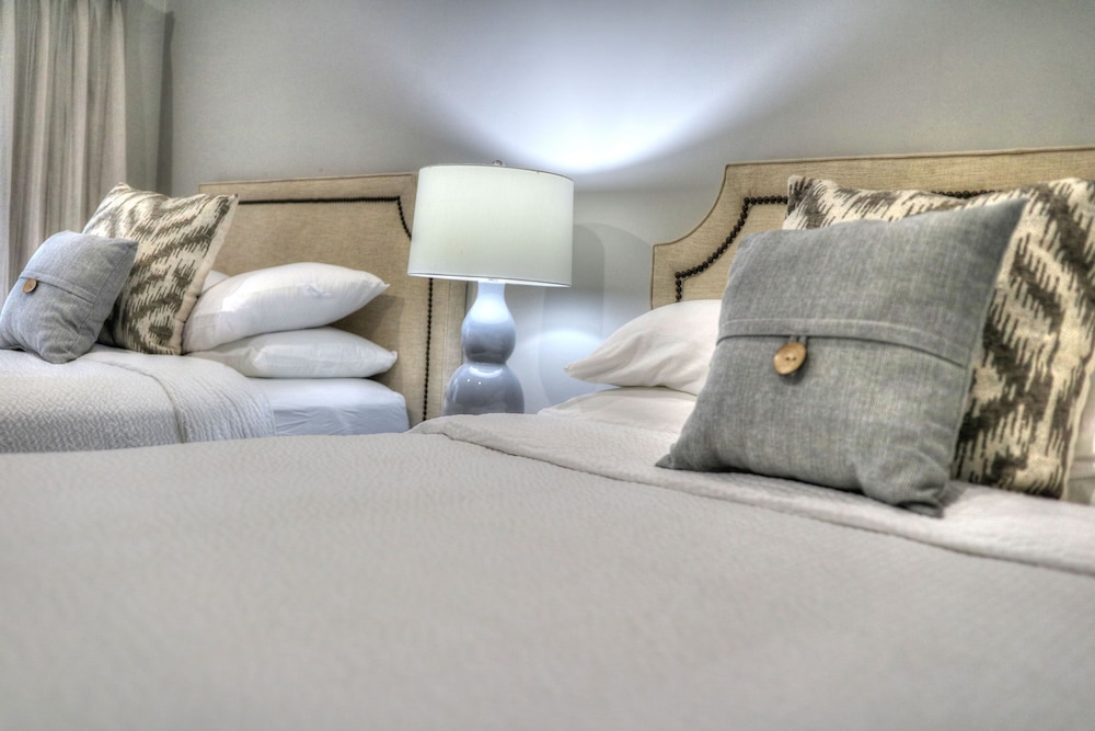 River Edge Inn - photo 19