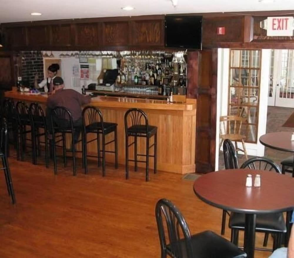 Tilton Inn - photo 39