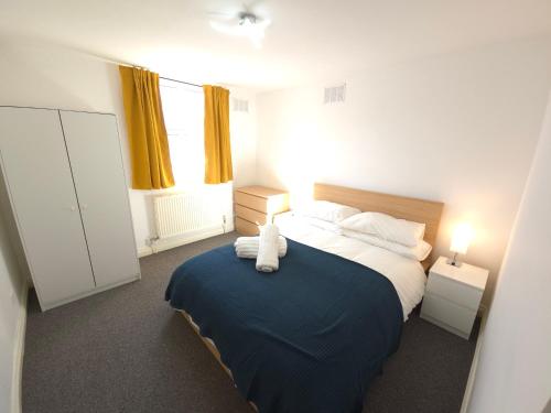 The Flat 2 Bedroom apartment — 4-Star Luxury Hotel in London, United Kingdom