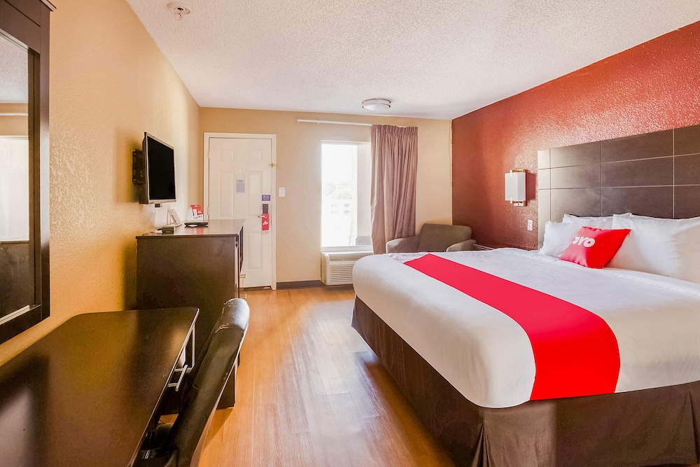 OYO Hotel Tyler Northwest Mineola Hwy - photo 8
