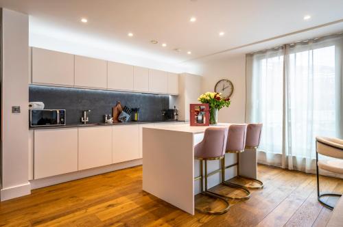 Apartment 107 @ Ryedale House — 4-Star Luxury Hotel in York, United Kingdom