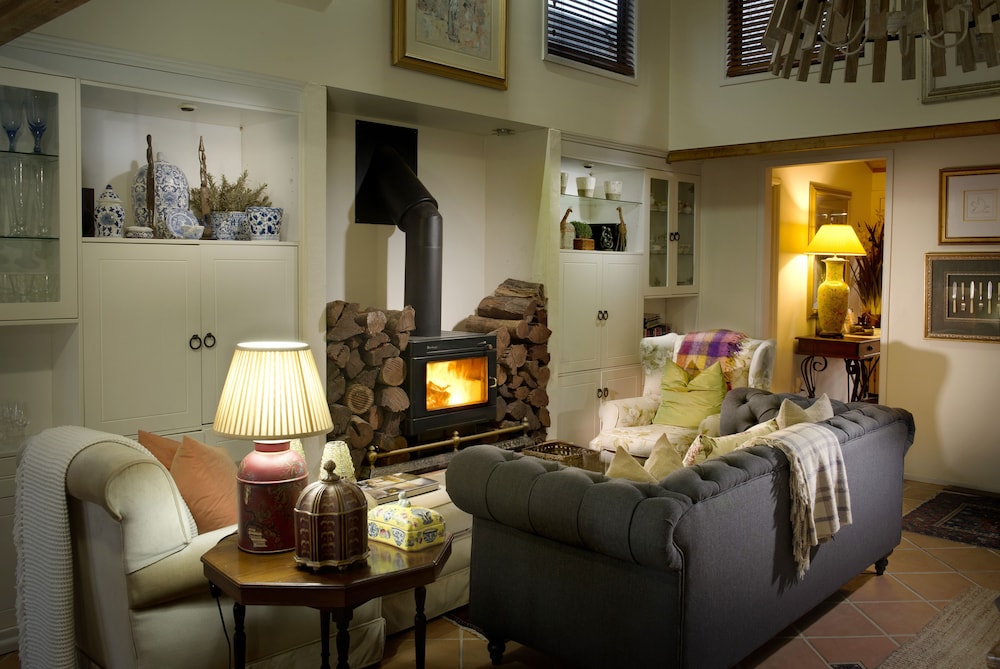 Arabella Guesthouse — 4-Star Luxury Hotel in Buderim, Australia