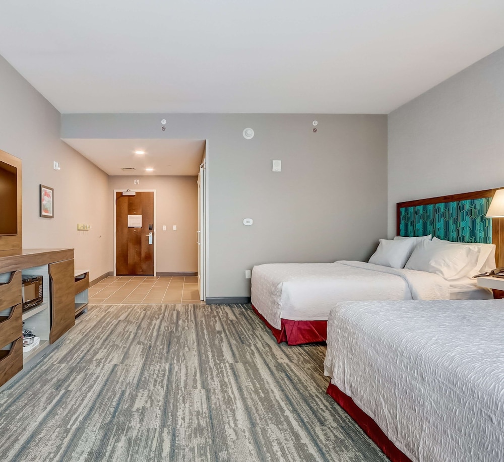 Hampton Inn and Suites by Hilton Cincinnati Midtown Rookwood - photo 4