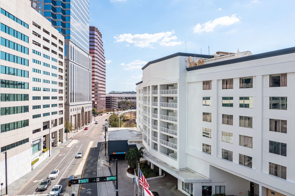 Hotel Tampa Riverwalk - photo 36