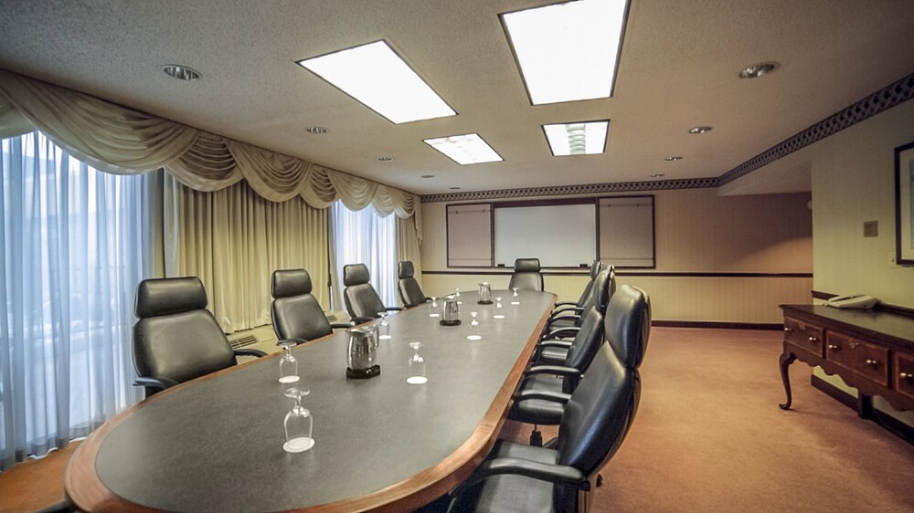 Holiday Inn Somerset - photo 26