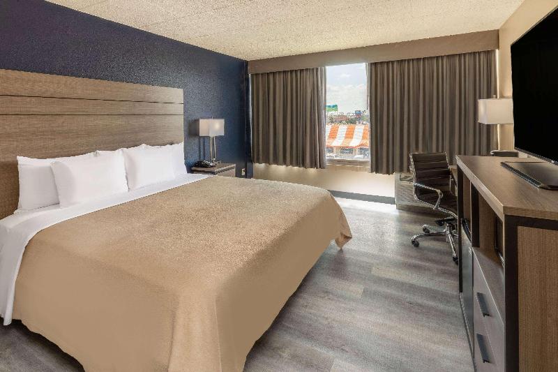 Baymont by Wyndham Laredo - photo 29