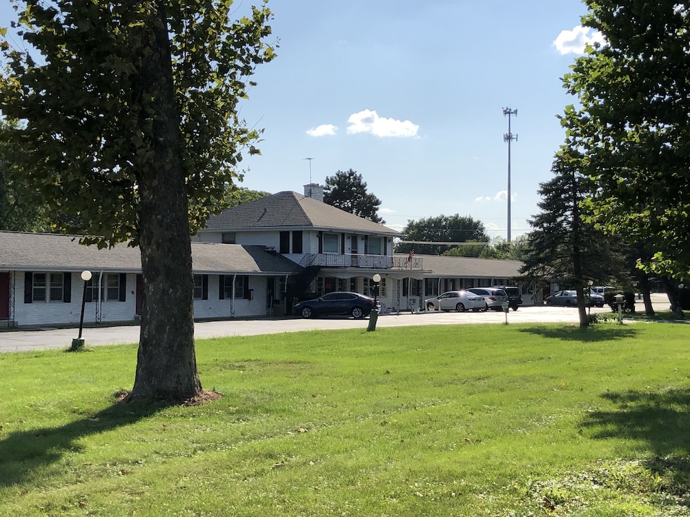 Du Wayne Motel - last minute hotel in West Chicago