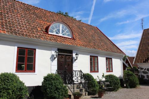 Svanebäcks gård — 4-Star Luxury Hotel in Viken, Sweden