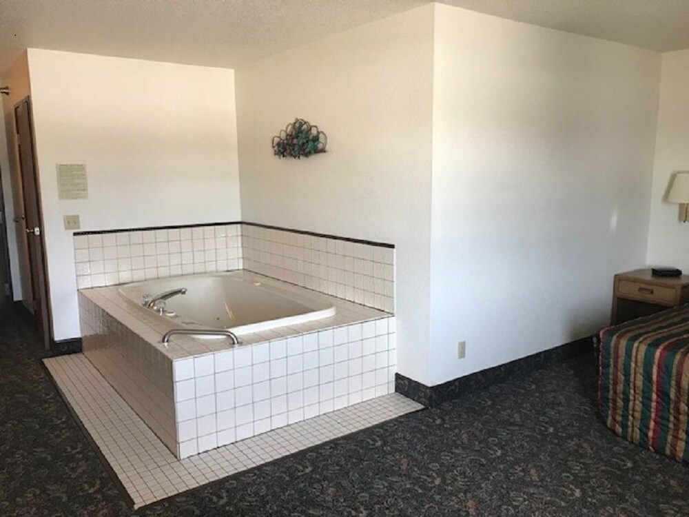 Selby Motel - photo 27