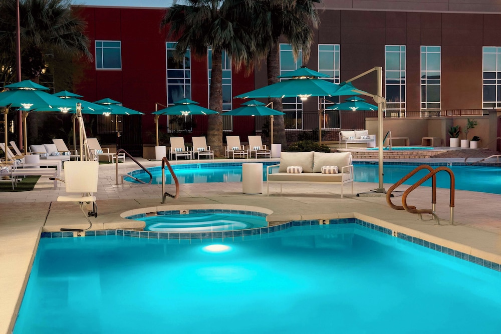 DoubleTree by Hilton Phoenix Gilbert - photo 32