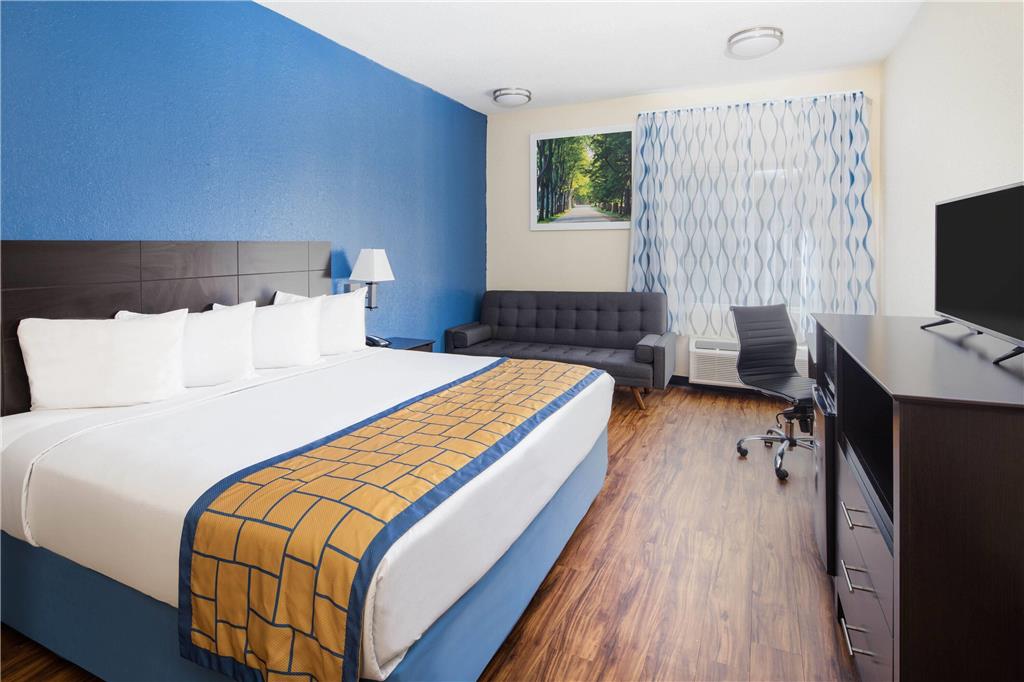 Days Inn by Wyndham Macon I 75 North - photo 11