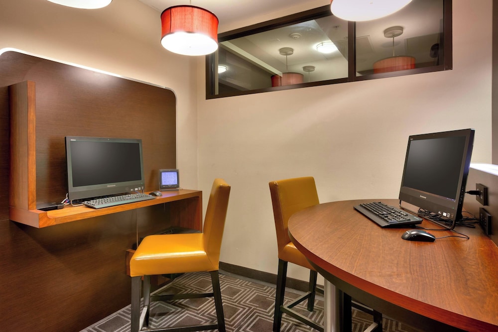 TownePlace Suites by Marriott Omaha West - photo 23