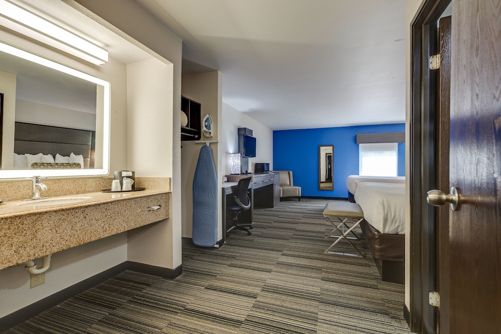 The Alexis Inn & Suites Nashville Airport - photo 30