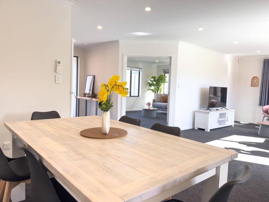 Peaceful 5 bedrooms Retreat in Rotorua, New Zealand