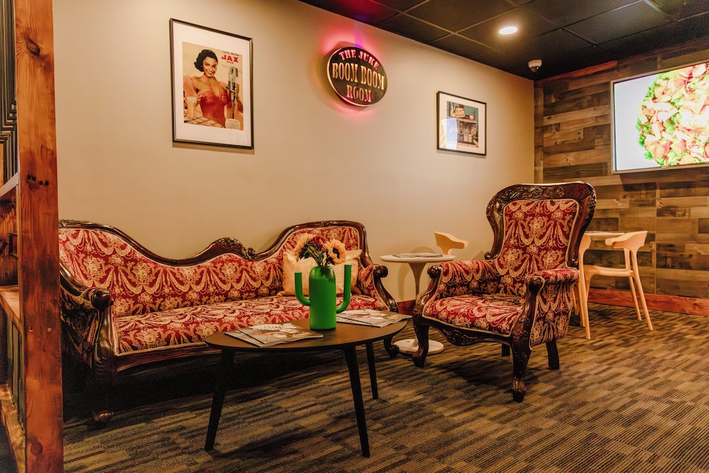 Hotel Indigo Memphis Downtown by IHG - photo 44