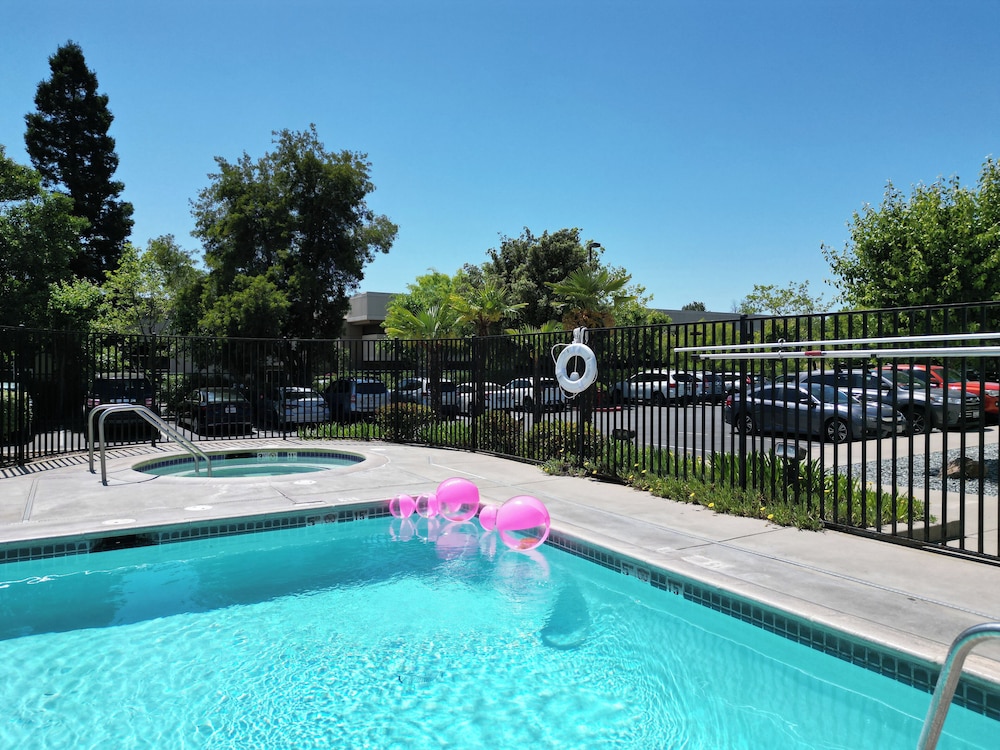 Courtyard by Marriott Sacramento Cal Expo - photo 14