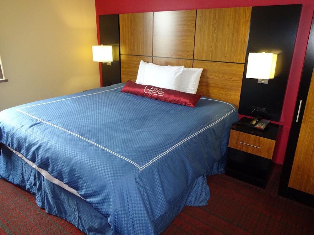 Hotel Bliss - photo 23