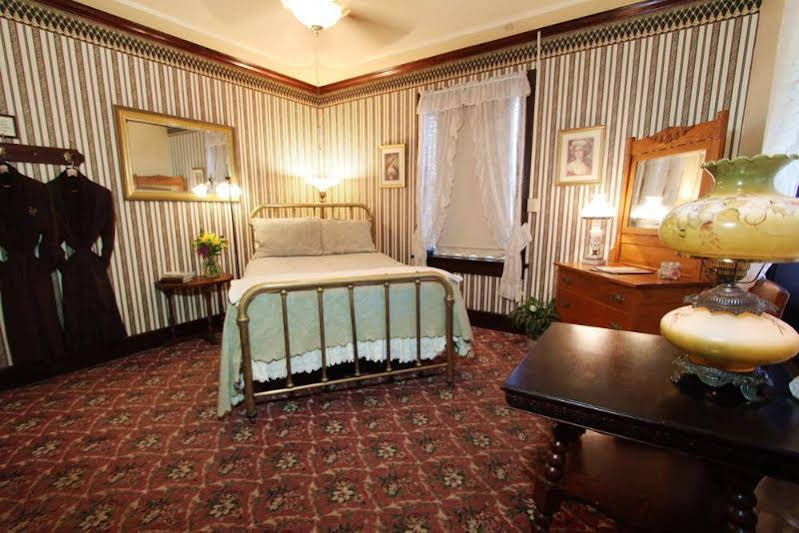 Historic National Hotel & Restaurant - photo 24
