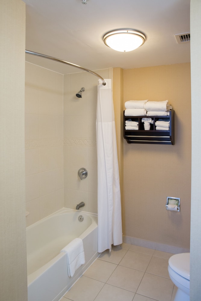 Hampton Inn & Suites Providence Downtown - photo 21